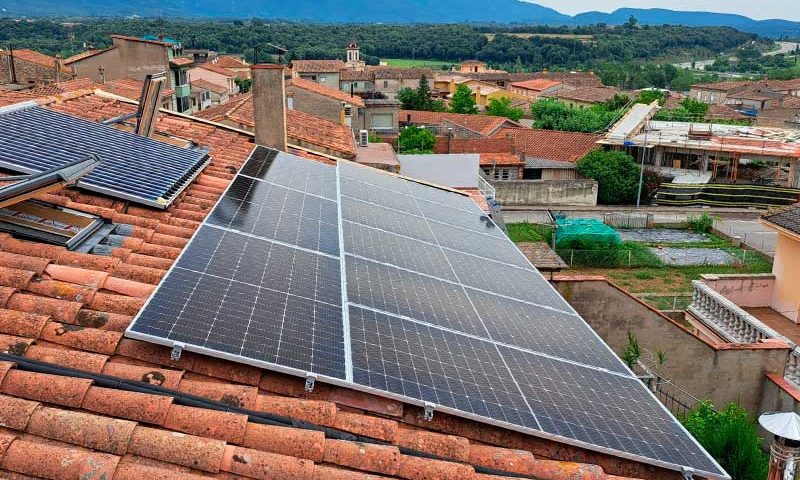 Instal·lació solar fotovoltaica a Sant Jaume de Llierca (Garrotxa)