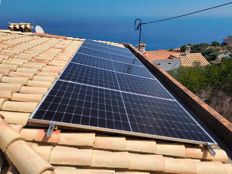 Instal·lació fotovoltaica per autoconsum a Llançà
