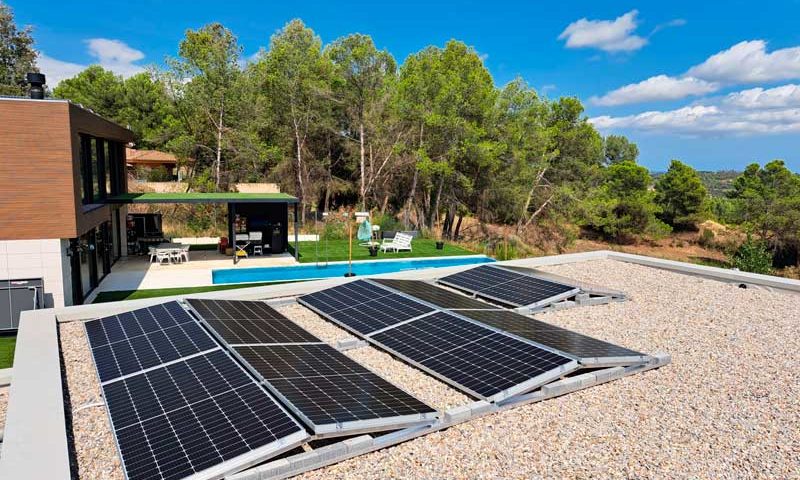 Instal·lació de plaques solars a Sant Julià de Ramis