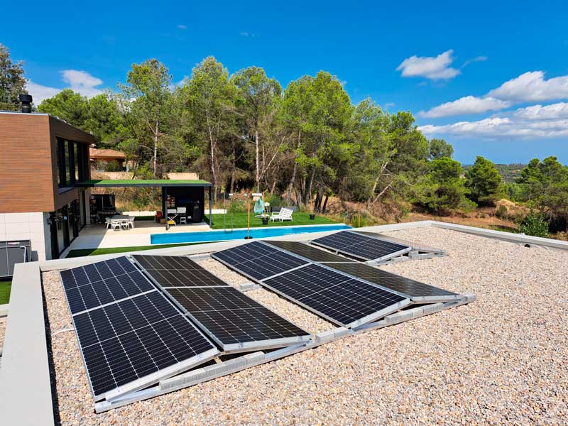 Instal·lació de plaques solars a Sant Julià de Ramis